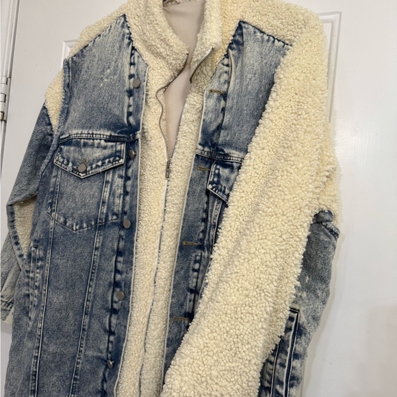 3/4 length denim jacket with shearling fabric - Picture 7 of 8